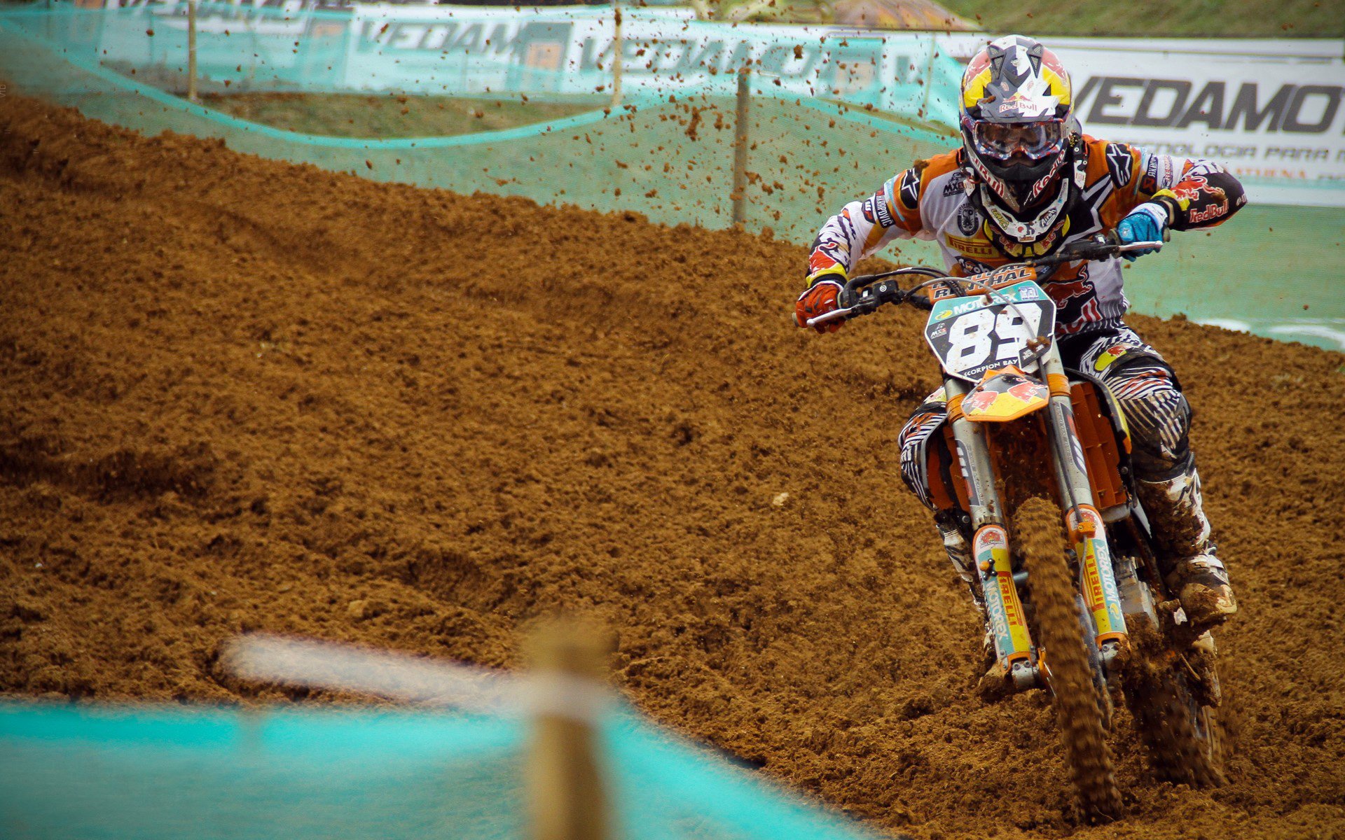 kaiyun.com-埃弗顿防线稳固，古迪逊公园保级希望大增，古迪逊公园球场